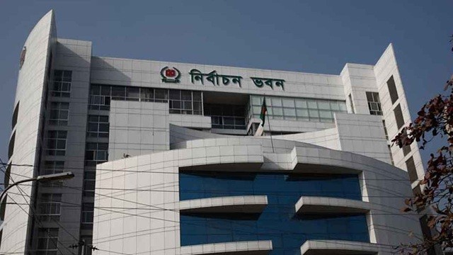 প্রিসাইডিং-রিটার্নিং কর্মকর্তার দায়িত্বে আসছে নতুন মুখ
