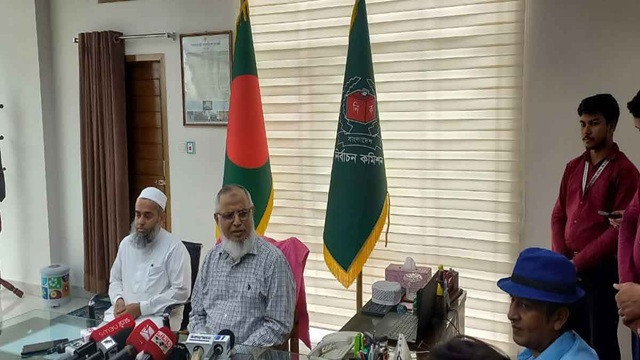 সীমানা নিয়ে আদালতের কাছে প্রশ্ন তোলার সুযোগ নেই: ইসি আনোয়ারুল