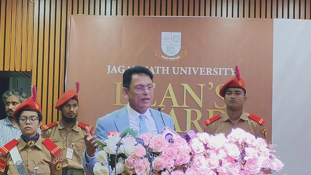 জনসংখ্যাকে জনসম্পদে পরিণত করতে পারে একমাত্র শিক্ষকেরাই
