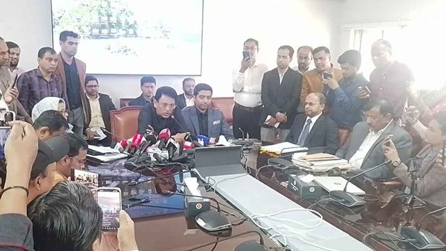 ইংলিশ মিডিয়াম স্কুলগুলোকে নিয়মের মধ্যে আনা হবে: শিক্ষামন্ত্রী