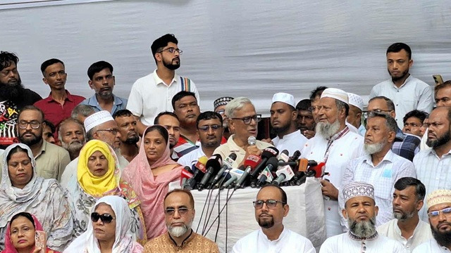 নির্বাচন বানচালের চেষ্টাকারীরা প্রধান উপদেষ্টার কাছাকাছি রয়েছে : ফারুক
