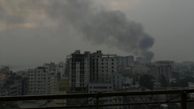 মোহাম্মদপুরের পর এবার চকবাজারে আগুন