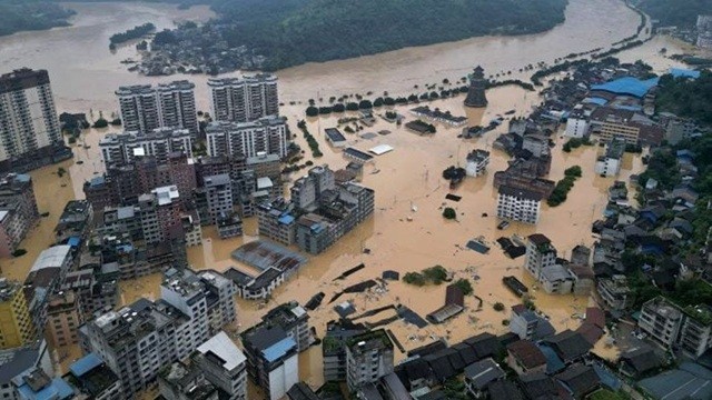 চীনে রেকর্ড বৃষ্টিপাত, সরিয়ে নেওয়া হলো ১৯ হাজার বাসিন্দাকে
