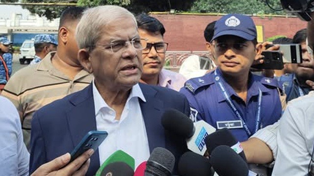 খানিকটা অসুস্থ খালেদা জিয়া, নেতাকর্মীদের বাড়ি ফিরে যেতে অনুরোধ