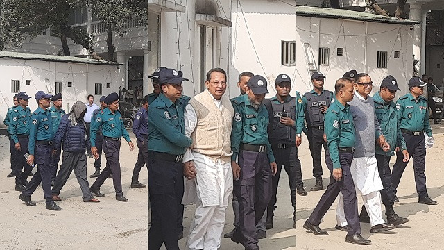 মাফলারে মুখ ঢেকে প্রিজনভ্যানে ওঠেন গাজী, হাসলেন ইনু-মেনন