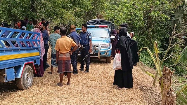 মাদকাসক্ত ছেলেকে কুপিয়ে হত্যার পর থানায় হাজির বাবা