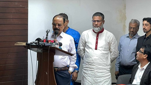 দীর্ঘ বিরতির পর কেন মন্ত্রীদের বাড়িতে আক্রমণ, প্রশ্ন গয়েশ্বরের