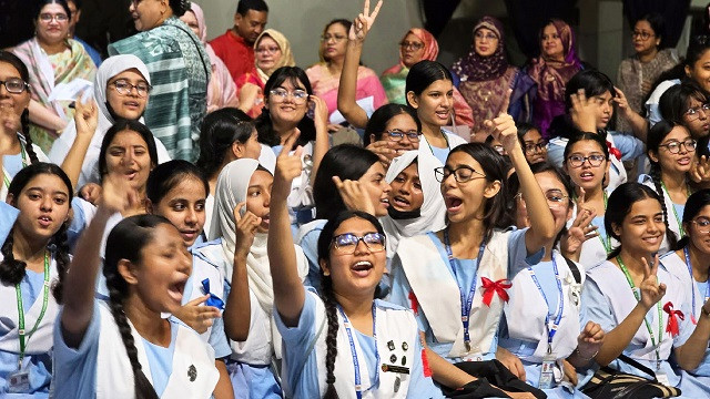 এইচএসসি ও সমমানের ফল প্রকাশ, পাসের হার ৫৮.৮৩ শতাংশ