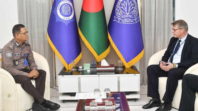 নির্বাচনে বিদেশি পর্যবেক্ষকদের ভূমিকা ছিল প্রশংসনীয় : আইজিপি