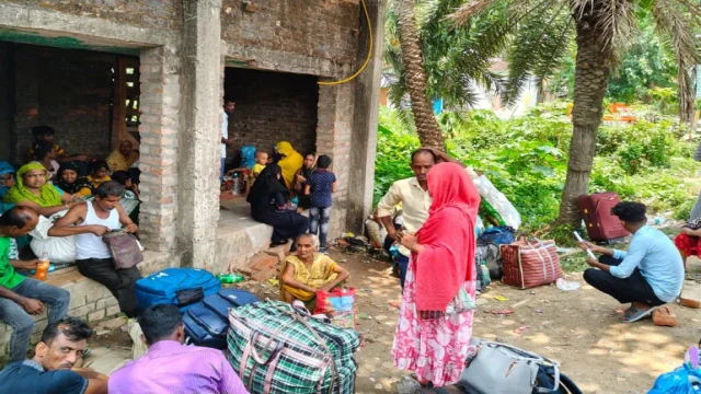 পশ্চিমবঙ্গে মুসলিম বাংলাদেশিদের পুশ ইন, বাড়ছে ধর্মীয় উত্তেজনা