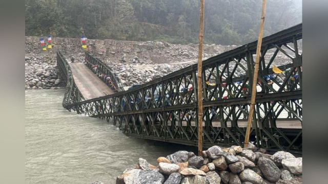 ভারতে বছর না পেরোতেই ভেঙে পড়ল তিস্তা নদীর ওপর নির্মিত সেতু