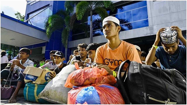 রোহিঙ্গাদের ফেরতের দাবিতে ইন্দোনেশিয়ায় বিক্ষোভ