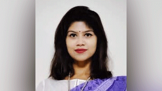ঘুষ নেওয়ার অপরাধে বরখাস্ত হলেন সহকারী কর কমিশনার