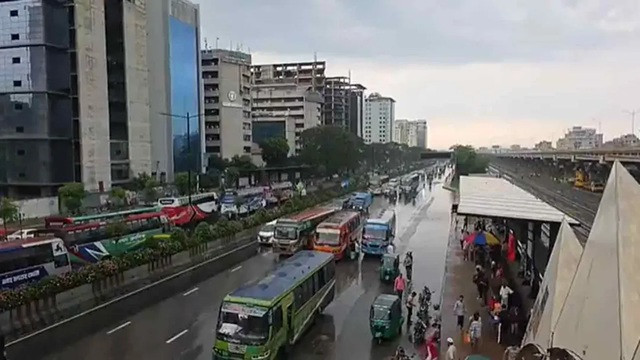 ১৭ অঞ্চলে ঝড়ের আভাস, নদীবন্দরে সতর্কতা