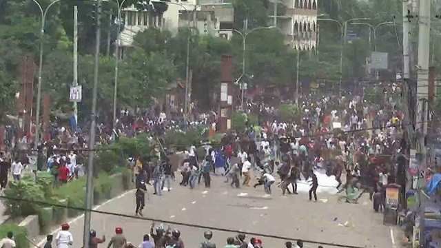 ব্যাপক সংঘর্ষে দেশ অগ্নিগর্ভ হয়ে উঠেছিল সেদিন