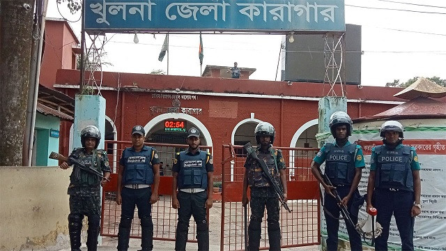 খুলনায় কারাগারে দুই গ্রুপের সংঘর্ষ, ৩ আসামিকে কাশিমপুরে প্রেরণ