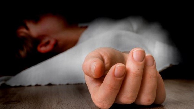 যাত্রাবাড়ীতে ডাকাতির সময় বাড়ির মালিককে হত্যা, স্ত্রীকে কুপিয়ে আহত