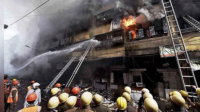 সম্প্রতি ভারতের পশ্চিমবঙ্গের রাজধানী কলকাতার একটি আবাসিক হোটেলে ভয়াবহ অগ্নিকাণ্ড ঘটে। ছবি- সংগৃহীত