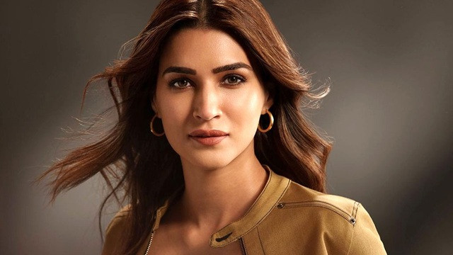 বিয়ের আগেই কৃতি স্যাননের হানিমুন!