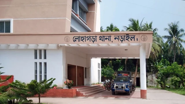 লোহাগড়ায় কৃষককে কুপিয়ে হত্যা, আহত-৩