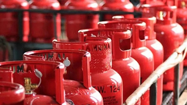 ১২ কেজি এলপিজির দাম কমলো ৩ টাকা