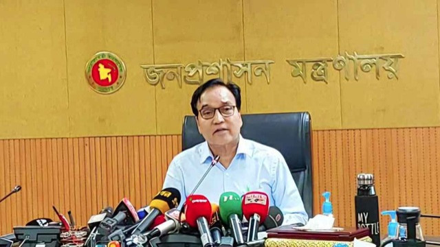‘ডিসিদের পদায়ন কখনো লটারিতে হয়নি, এখনো হবে না’