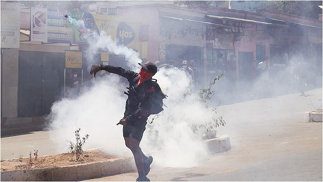 জেন-জি বিক্ষোভে উত্তাল মাদাগাস্কার, সরকারের পদত্যাগ দাবি