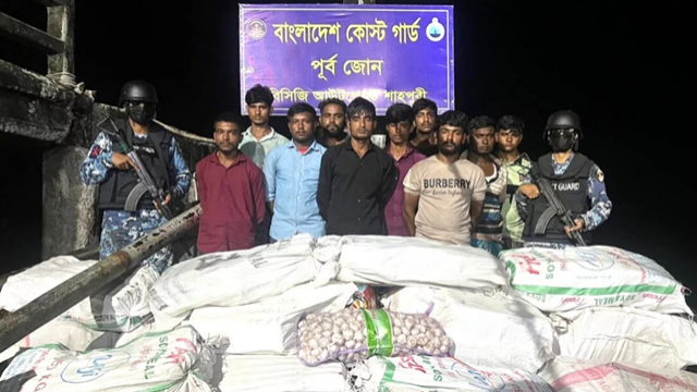 ইয়াবার বিনিময়ে বাংলাদেশ থেকে ডাল-পেঁয়াজ-রসুন মিয়ানমারে পাঠাচ্ছে