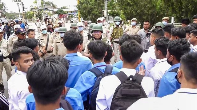 মণিপুরে বাড়ছে সহিংসতা, নারীসহ নিহত আরও ২