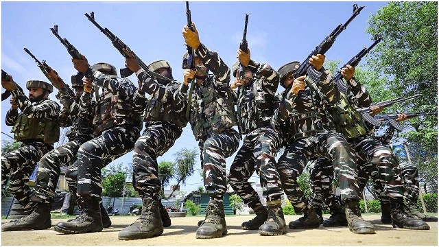 মণিপুরে কেন্দ্রীয় আধা-সামরিক বাহিনী মোতায়েন করছে ভারত