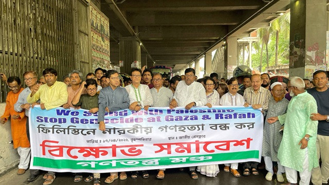 বাংলাদেশের রাজনৈতিক আকাশে নতুন করে মেঘের আবির্ভাব হয়েছে : মান্না