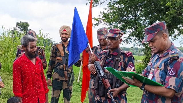 মুজিবনগর সীমান্তে ৯ বাংলাদেশিকে হস্তান্তর করল বিএসএফ