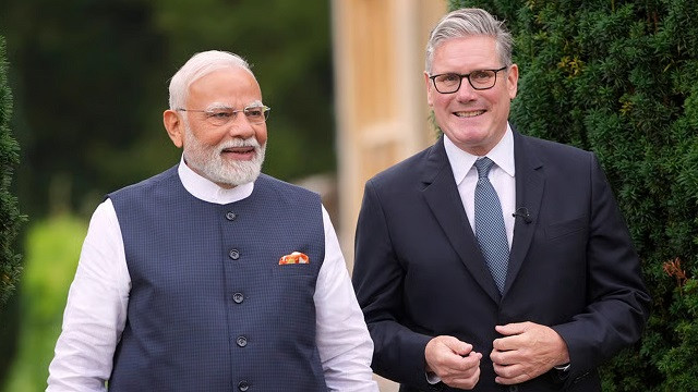 ভারতীয়দের জন্য ভিসা সহজ করা হবে? যা বললেন ব্রিটিশ প্রধানমন্ত্রী