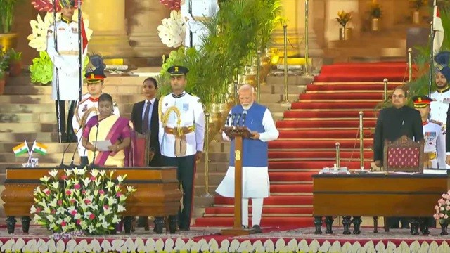 নেহেরুকে ছুঁয়ে মোদি ৩.০’র যাত্রা শুরু