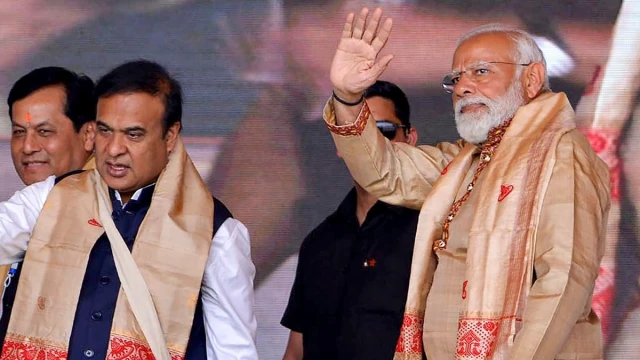 বাংলাদেশের সীমান্তঘেঁসে বসবাসকারী আদিবাসীদের অস্ত্রের লাইসেন্স দেবে ভারত
