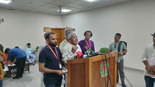 ‘জন্মলগ্ন থেকে চারটি দেখেছি, সেখান থেকে একটা নাই হয়ে গেছে’
