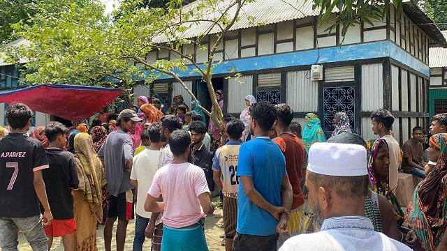 স্ত্রী খাওয়ার পর বোতলের অবশিষ্ট বিষ খেলেন স্বামীও!