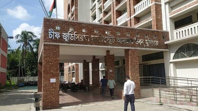 যমজ কন্যা সন্তানকে পুকুরে ফেলে হত্যার দায় স্বীকার করলেন তাদের মা
