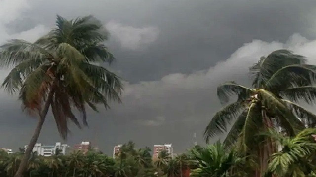 সন্ধ্যার মধ্যে ৭ অঞ্চলে ৬০ কিমি বেগে ঝড়ের আভাস