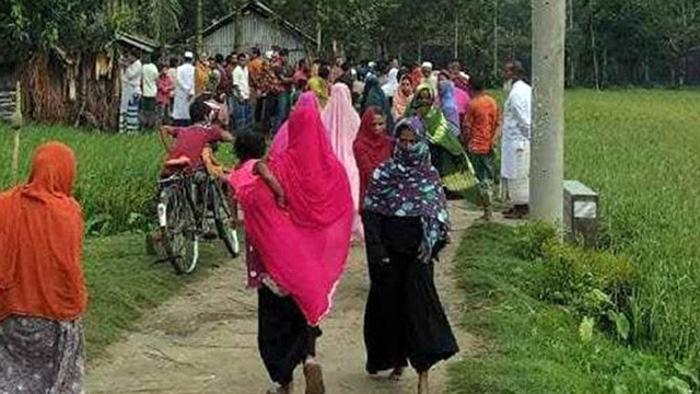 বাবাকে বৃষ্টিভেজা থেকে রক্ষা করতে গিয়ে বজ্রপাতে মেয়ের মৃত্যু