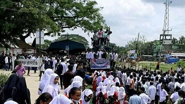 গফরগাঁওয়ে রেলপথ অবরোধ, ঢাকা-ময়মনসিংহ রেলযোগাযোগ বন্ধ