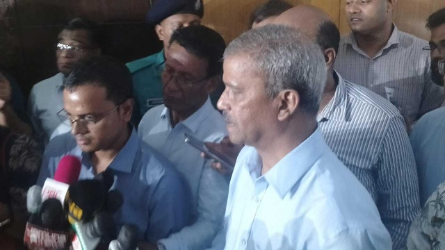 নির্বাচন পেছানোর কোনো সুযোগ নেই : আইন উপদেষ্টা