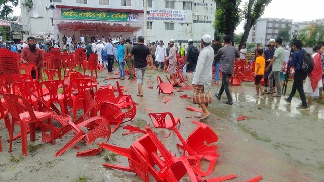 ‘জয় বাংলা’ স্লোগান দিয়ে গোপালগঞ্জে এনসিপির সমাবেশ মঞ্চে হামলা
