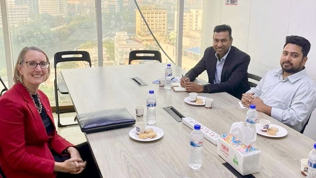 এনসিপি অফিসে ব্রিটিশ হাইক‌মিশনা‌র, নির্বাচন ইস্যুতে নাহিদের সঙ্গে বৈঠক