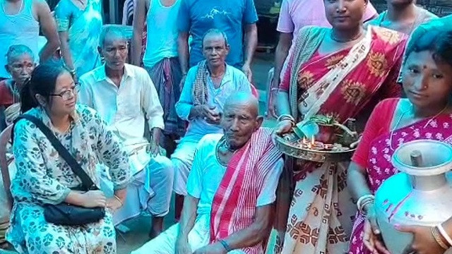 শতবছর বয়সে ‘দুধের দাঁত’ গজিয়েছে বৃদ্ধের
