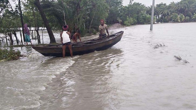 ফের জোয়ারে প্লাবিত নিঝুমদ্বীপ, পানিবন্দি ৩০ হাজার মানুষ