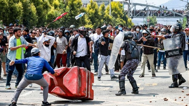 নেপালে যে কারণে বন্ধ হয়েছে ফেসবুক, ইউটিউব