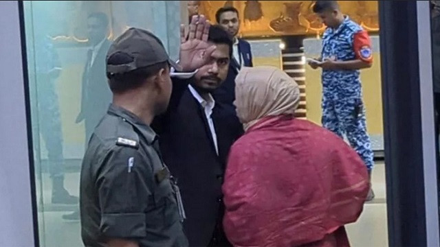 উন্নত চিকিৎসার জন্য সিঙ্গাপুর গেলেন নুরুল হক নুর