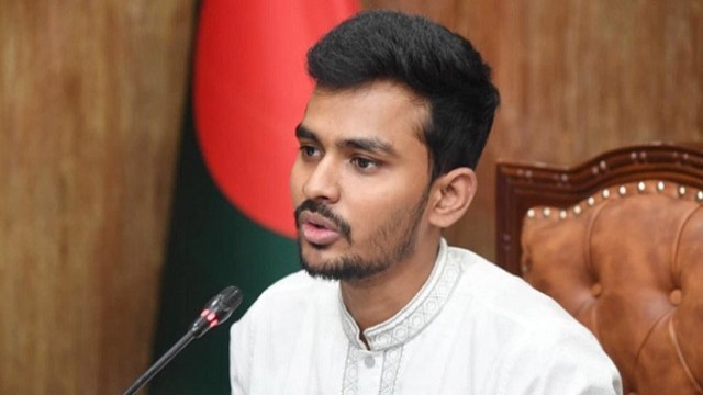 ঢামেকে থাকা ৬ মরদেহের দাফন সোমবার: উপদেষ্টা আসিফ