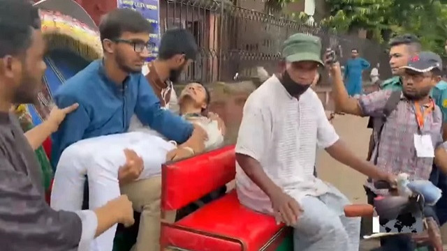 অসুস্থ হয়ে পড়লেন অমর একুশে হলের এজিএস প্রার্থী অর্ক